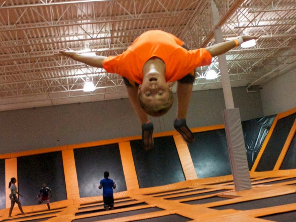 5 Health Benefits of Trampoline Jumping